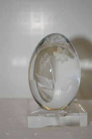 +MBA #11-084  Hand Etched Clear Crystal Egg From The Late 1970's