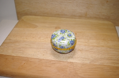 +MBA #14-207  "Blue Roses Round Porcelain Trinket Box With Candle