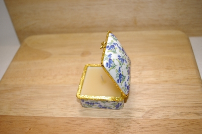 + MBA #14-201  "Square White Porcelain Floral Trinket Box