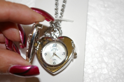 +MBA #16-688  Signature Club Heart Shaped Crystal Locket Watch With 28" Chain