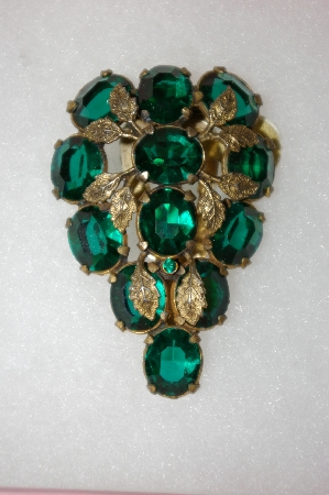 +MBA #16-515  Art Deco Green Glass Clip
