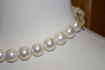+MBA #19-563  Large White Glass Pearl Necklace