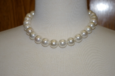 +MBA #19-563  Large White Glass Pearl Necklace