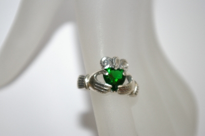 +MBA #19-560  Sterling Claddagh Green Quartz Ring