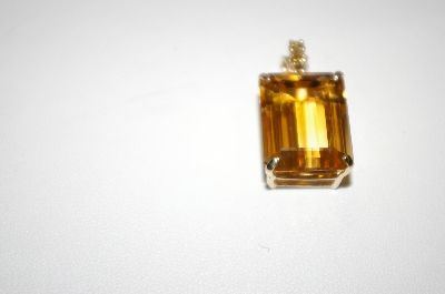 +MBA #20-467  14K Yellow Gold Square Cut Citrine & Champagne Diamond Pendant