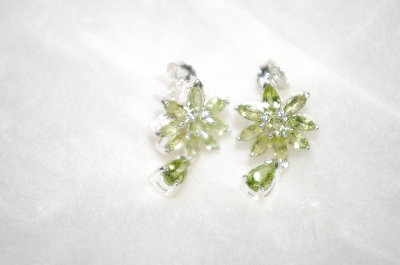 +MBA #21-408  Sterling Peridot Dangle Earrings