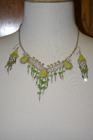 +MBA #24-023  Peruvian Green Serpentine Necklace & Matching Earrings