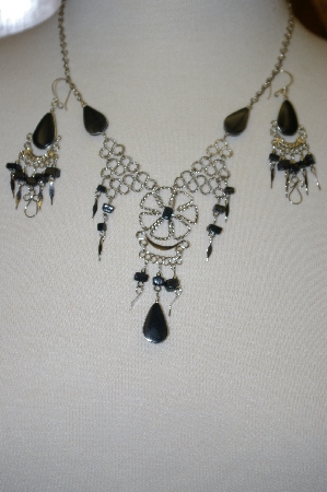 +MBA #24-046  Peruvian Black Onyx Necklace & Earrings