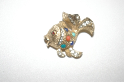 +MBA #24-490   Gold Tones Jeweled Fish Pin
