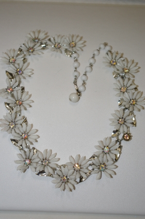 +MBA #24-394  Coro 17" White Flower Necklace