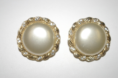 +MBA #25-059  Gold Plated Faux Pearl & Crystal Clip On's