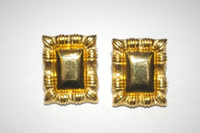 +MBA #25-023   Monet Gold Plated Square Pierced Earrings