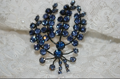 +MBA   "Beautiful Blue Crystal Brooch