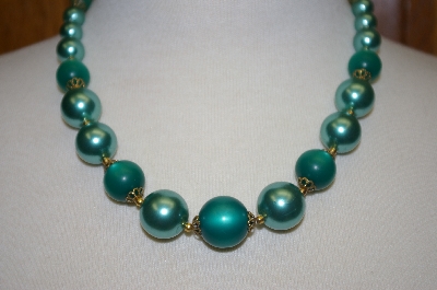 +MBA #S4-241  "Two Tone Green Acrylic Bead Necklace