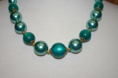 +MBA #S4-241  "Two Tone Green Acrylic Bead Necklace
