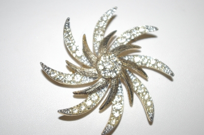 +MBA #S4-189  Sarah Coventry Crystal Pin