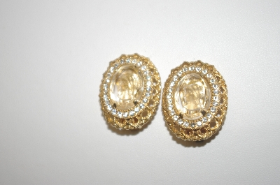 +MBA #23-313  Parklane Oval Glass Cameo Clip Ons