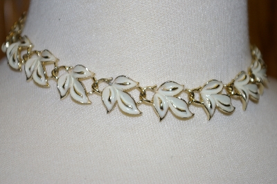 +MBA #25-484  Coro Gold Tone Hand Enameled Leaf Necklace