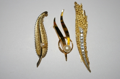 +MBA #25-489  3 Pieces Of Gold Plated Vintage Jewerly