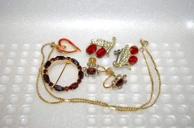 +MBA #6-0922  6 Piece Lot Of Red Vintage Jewelry