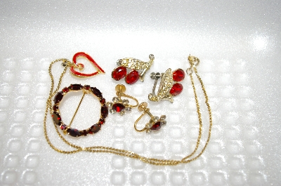 +MBA #6-0922  6 Piece Lot Of Red Vintage Jewelry