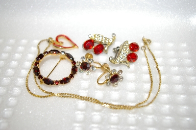 +MBA #6-0922  6 Piece Lot Of Red Vintage Jewelry
