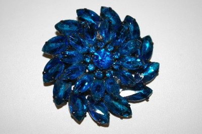 +MBA #25-582  Vintage Large Blue Rhinestone Brooch