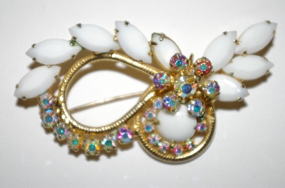 +MBA #26-621  Vintage White Glass & AB Crystal Pin