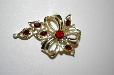 +MBA #25-650  Vintage Silver Tone Red Rhinestone Pin