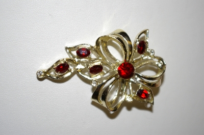 +MBA #25-650  Vintage Silver Tone Red Rhinestone Pin