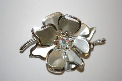 +MBA #25-760  Vintage Silver Tone Flower Pin