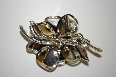 +MBA #25-760  Vintage Silver Tone Flower Pin