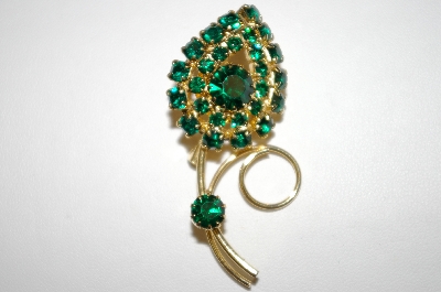 +MBA #25-809  Vintage Gold Tone Green Rhinestone Pin