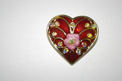 +MBA #25-289  Vintage Gold Tone Enameled Heart Pin