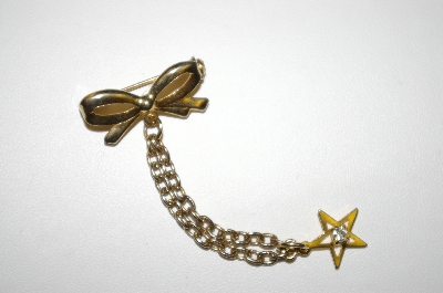 +MBA #25-227  Vintage Goldtone Bow & Star Pin