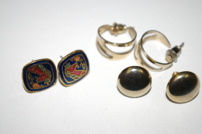 +MBA #25-271  Vintage (3) Pairs Of Pierced Earrings