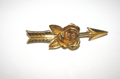 +MBA #25-196  Coro Gold Tone Rose Arrow Pin
