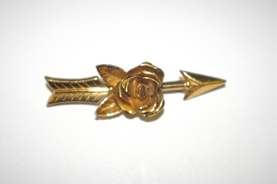 +MBA #25-196  Coro Gold Tone Rose Arrow Pin