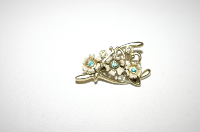 +MBA #25-216  Vintage Silver Tone White Enamel Flower Pin