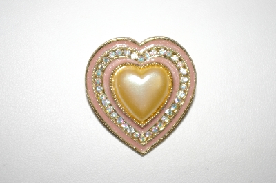 +MBA #25-245   Vintage Gold Tone Faux  Pearl Enameled Heart Pin