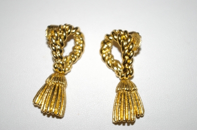 +MBA #25-323  Vintage Gold Tone Tassle Style Pierced Earrings