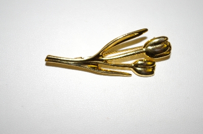 +MBA #25-308   Vintage Gold Plated Flower Pin