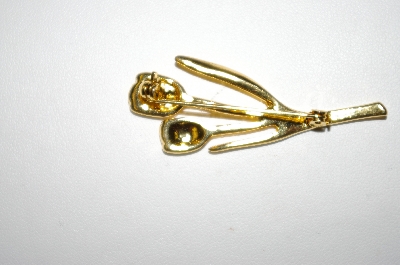 +MBA #25-308   Vintage Gold Plated Flower Pin