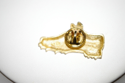 +MBA #25-426  "Vintage "JJ" Gold Tone Shoe Pin
