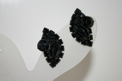 +MBA #6-1212   Vintage Black Glass Clip On Earrings