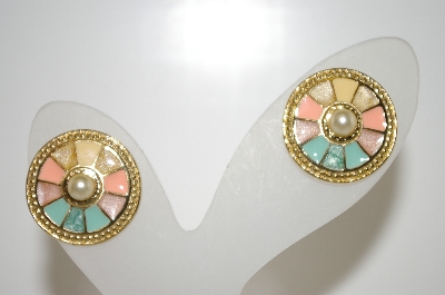 +MBA #6-1103  Vintage Gold Tone Enameled Pierced Earrings