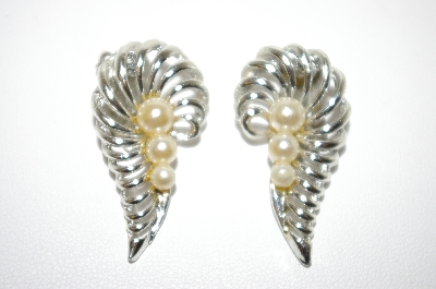 +MBA #6-0983  Vintage Silver Tone Faux Pearl Clip On Earrings