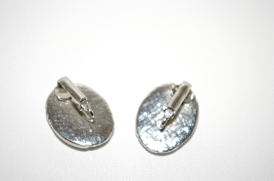 +MBA #6-0967   Vintage Silver Tone Blue & White Cameo Clip On Earrings
