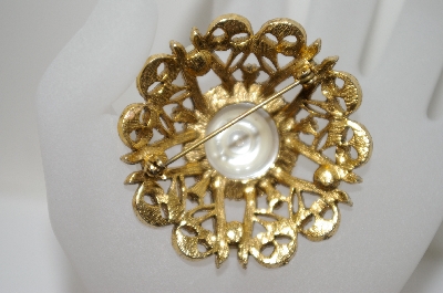 +MBA #6-1191  Vintage Faux Pearl & Rhinestone Pin