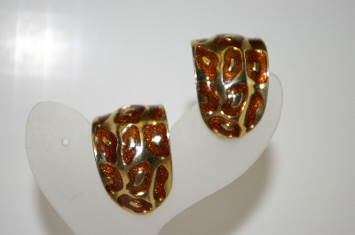 +MBA #6-1025  Vintage Gold Tone Large Animal Print Clip On Earrings